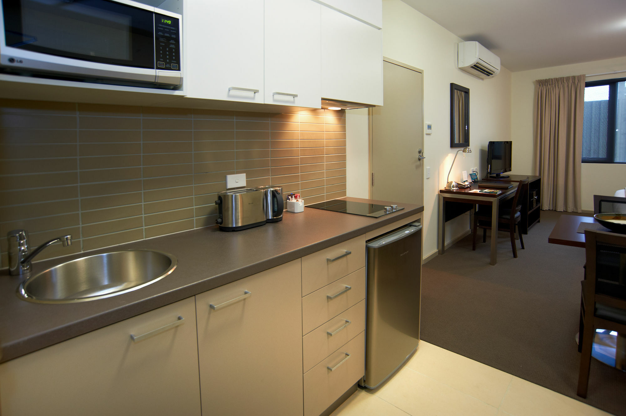Quest Moorabbin Aparthotel 4*